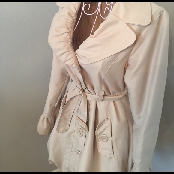 Cream Jacket - Picture 3 of 4